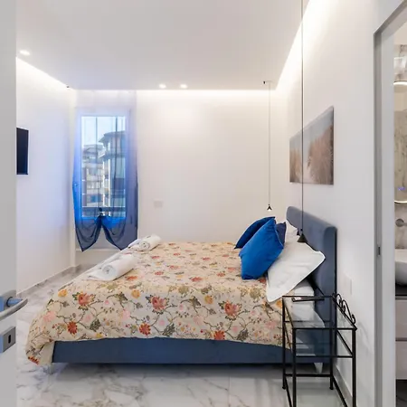 Luxury Oasis Penthouse In Center 佛罗伦萨