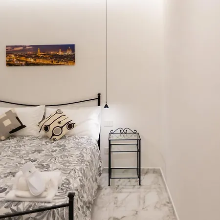 Luxury Oasis Penthouse In Center *