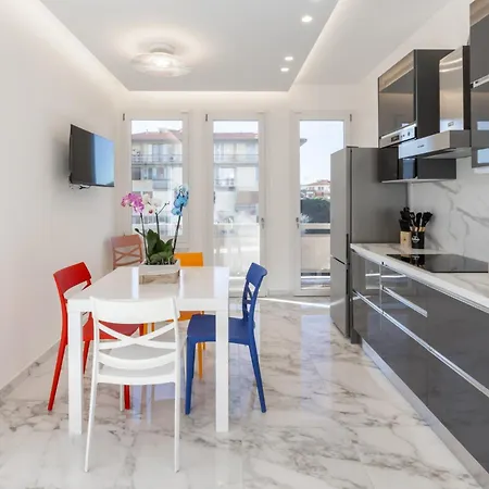 Luxury Oasis Penthouse In Center 公寓 *